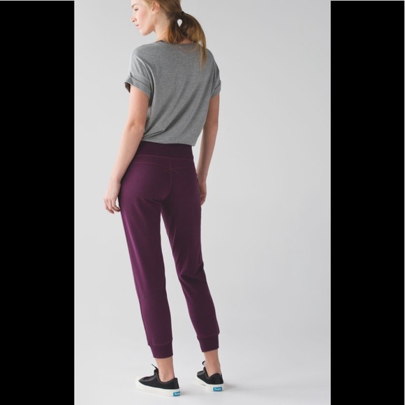 Lululemon Comfy As Sweat Pant Heathered red grape - Picture 3 of 7